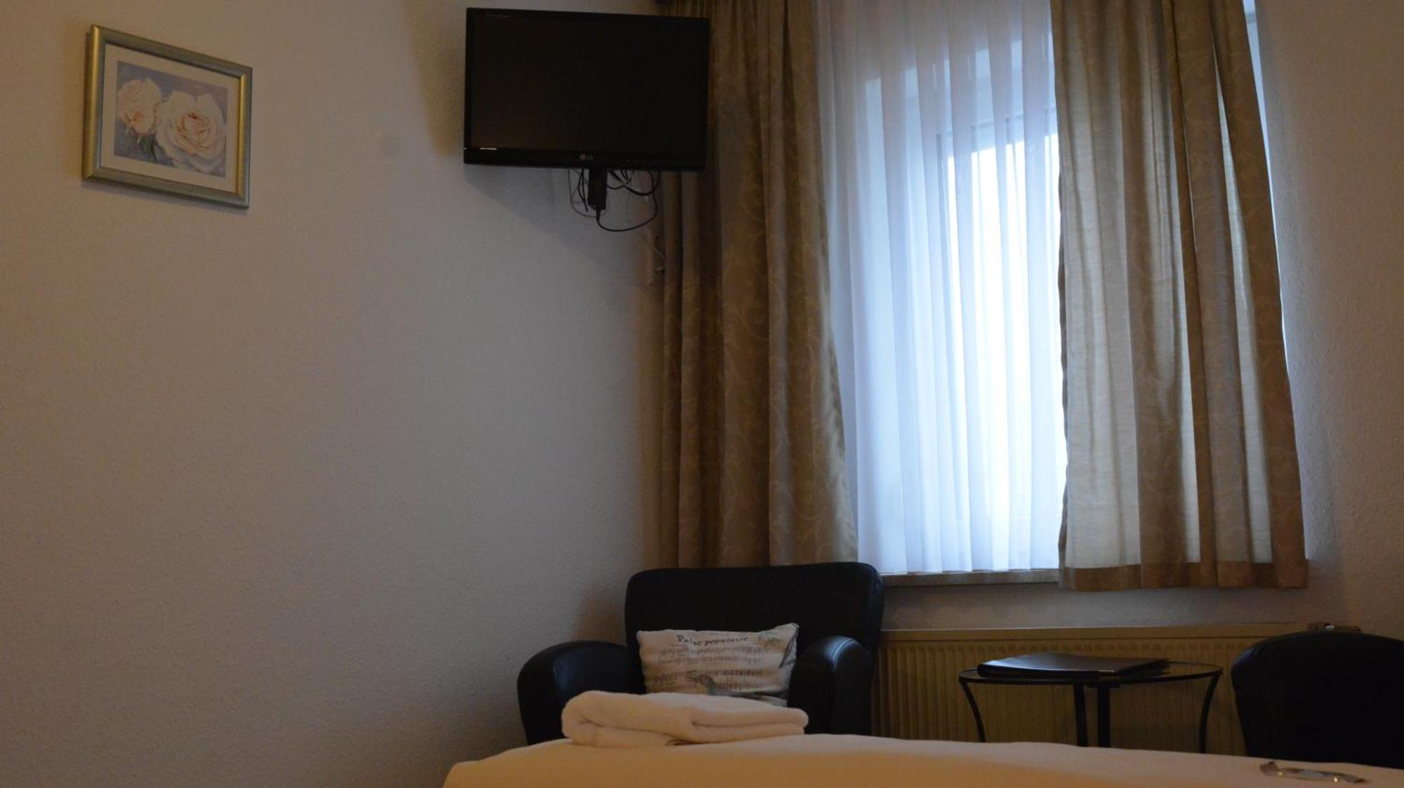 Hotel-Gasthof Zur Rose Weissenhorn Quarto foto