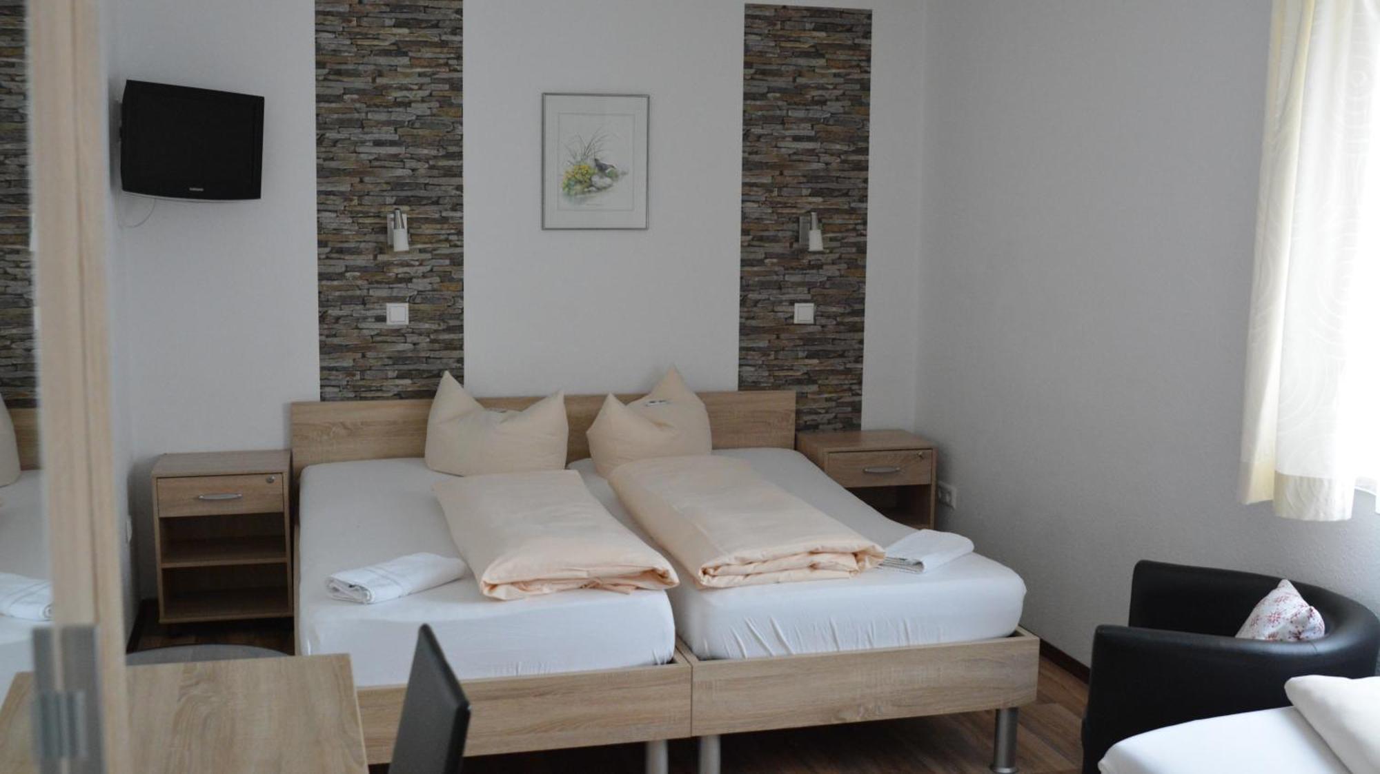 Hotel-Gasthof Zur Rose Weissenhorn Quarto foto